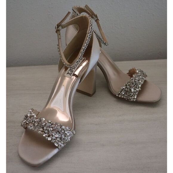 Badgley Mischka MP6312 Sz 6.5 Soft Blush Tasmine Embellished Block Heels $245 - Picture 1 of 12